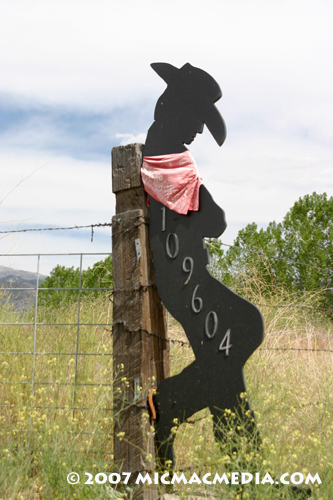 Nugget #114 E Cowboy silihouette Nugget #114 E Cowboy silihouette